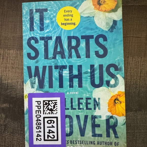 It Starts With Us by Colleen Hoover - Picture 2 of 4